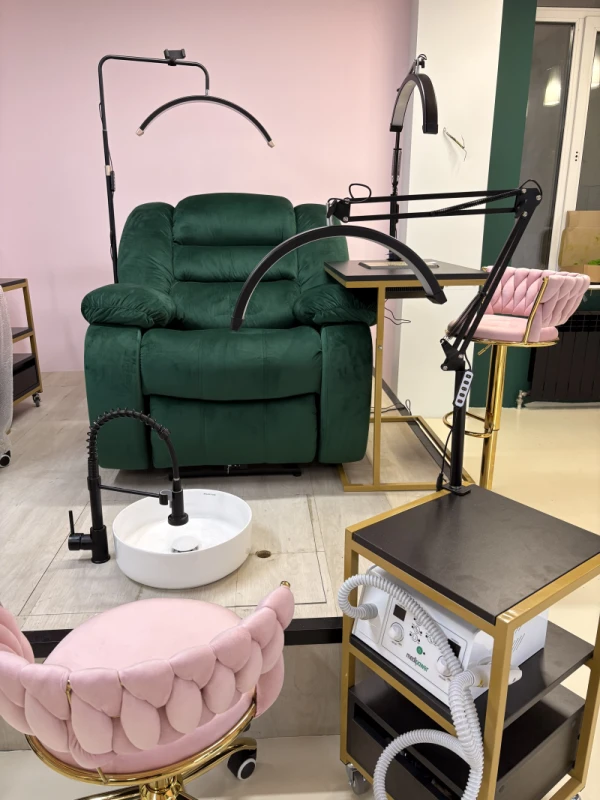 Фото з портфоліо V&R beauty space