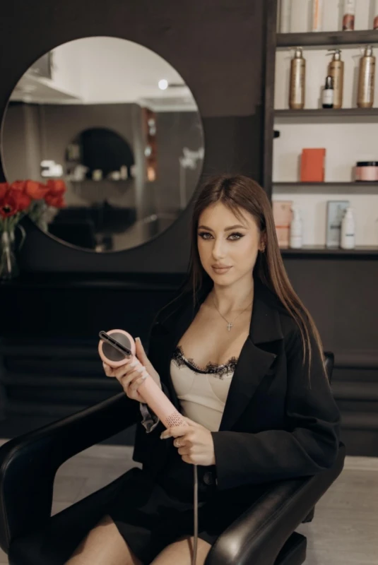 Фото з портфоліо veloura.luxehair